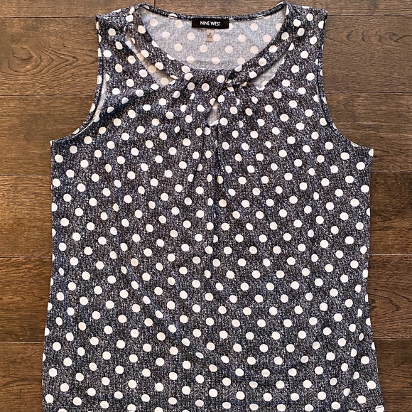 Nine West Sleeveless Top, M, EUC, Blue with White polka dots - Picture 5 of 8
